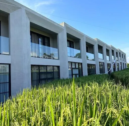Vesna 7 - Contemporary 1br Pool With Rice Fields View *